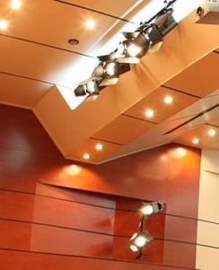 نور تخصصی سالن همایش دانشکده حقوق