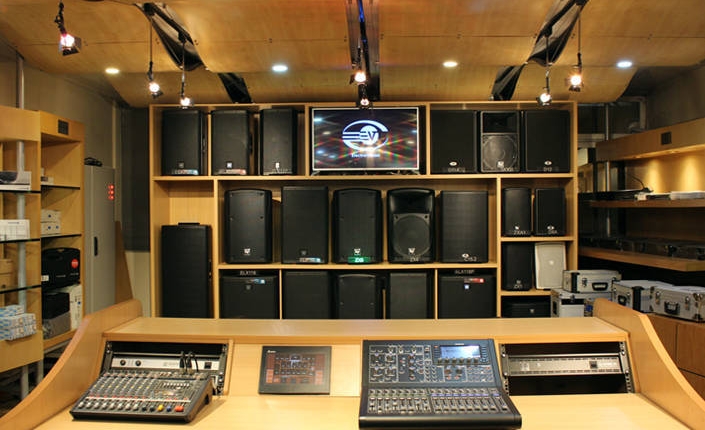 الکتروویژن نمایندگی تجهیزات صوت، تصویر و نورپردازی نمایندگی تجهیزات صوت، تصویر و نورپردازی